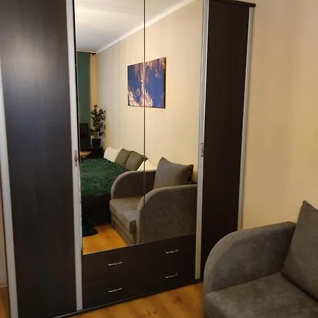 Sajmon So Saunou Маков