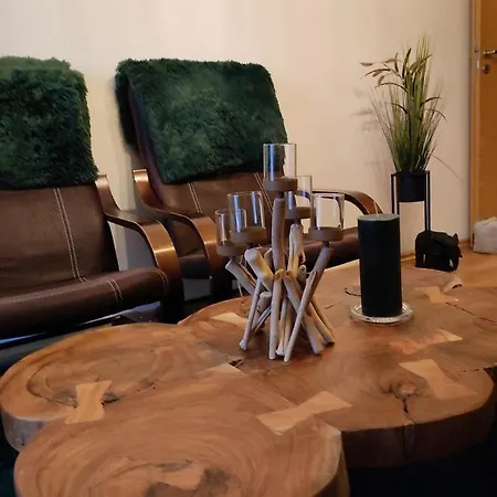 Sajmon So Saunou * Маков